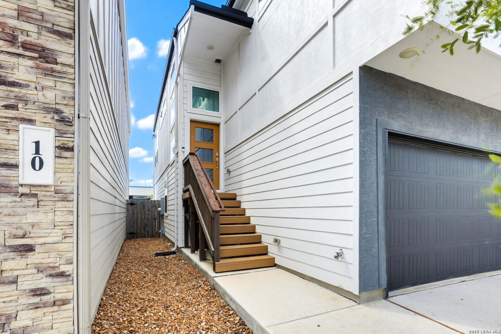 8851 Oakland Road San Antonio TX 78240