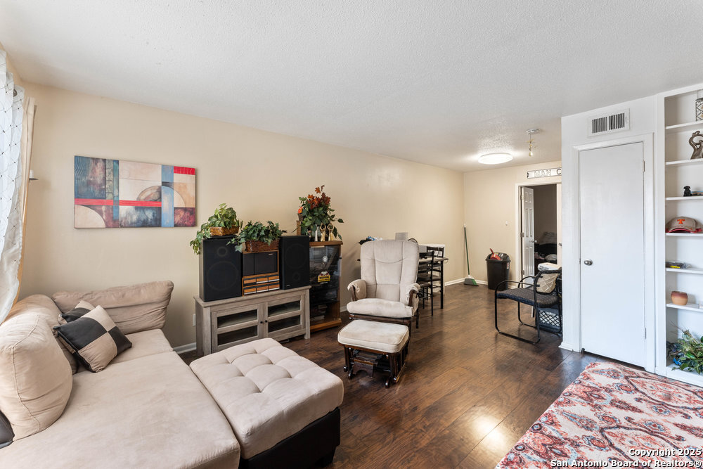 6611 Southpoint Street San Antonio TX 78229