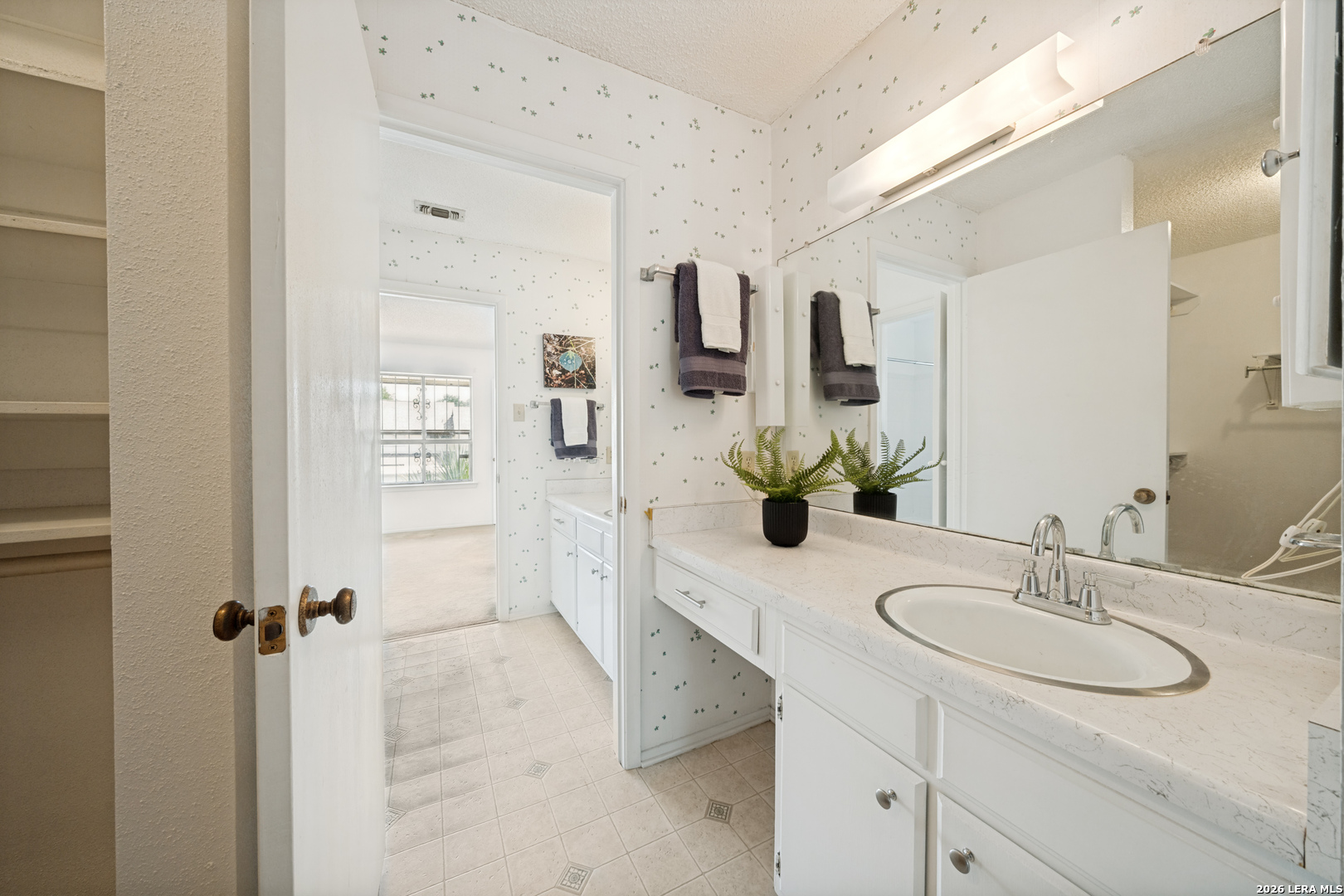7123 Thrush View San Antonio TX 78209