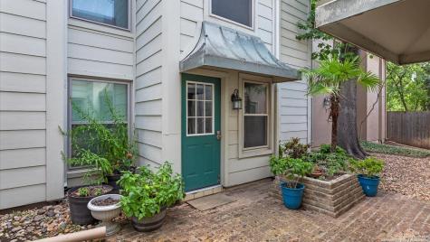 2300 Nacogdoches San Antonio TX 78209