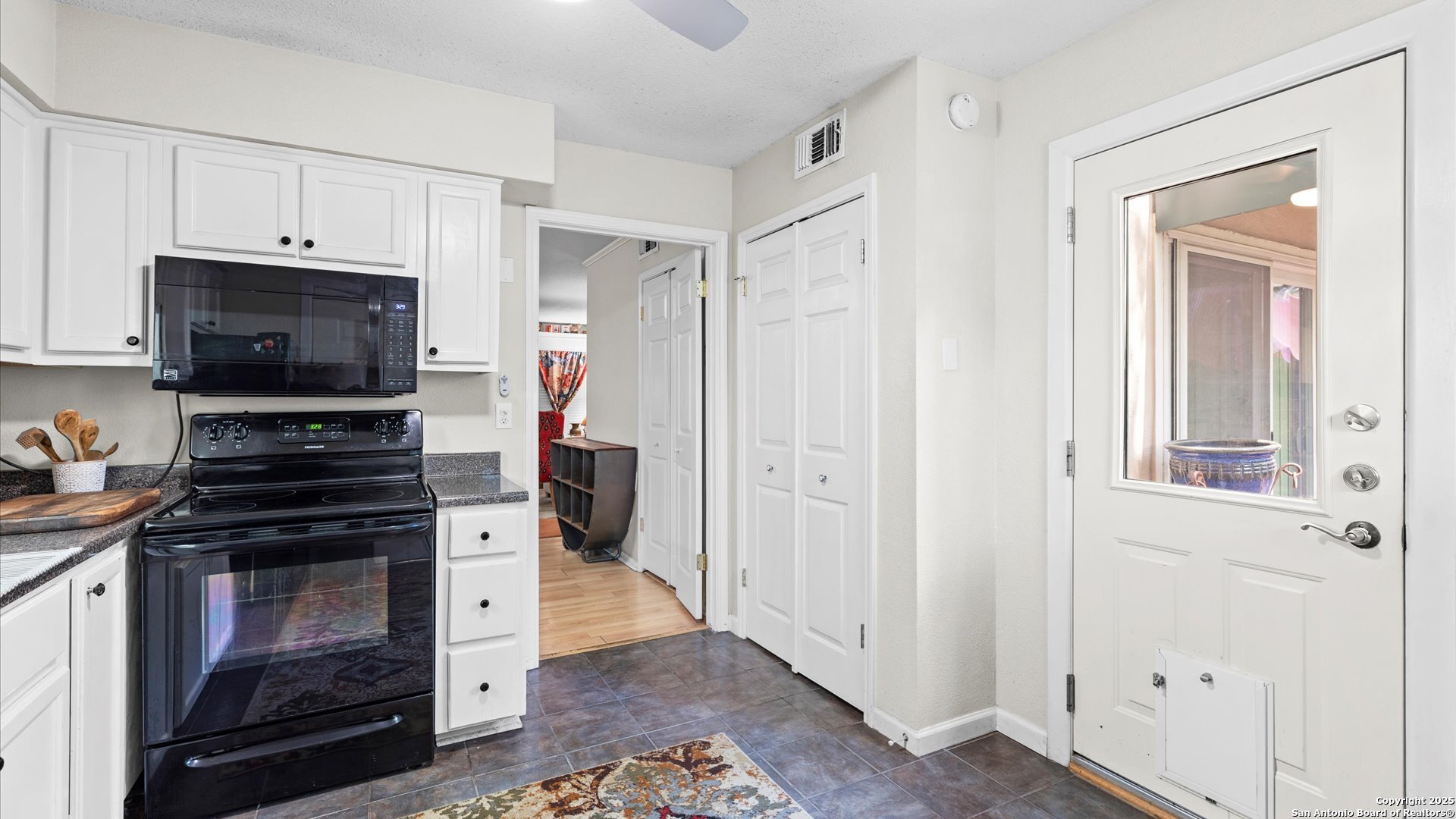 2300 Nacogdoches San Antonio TX 78209