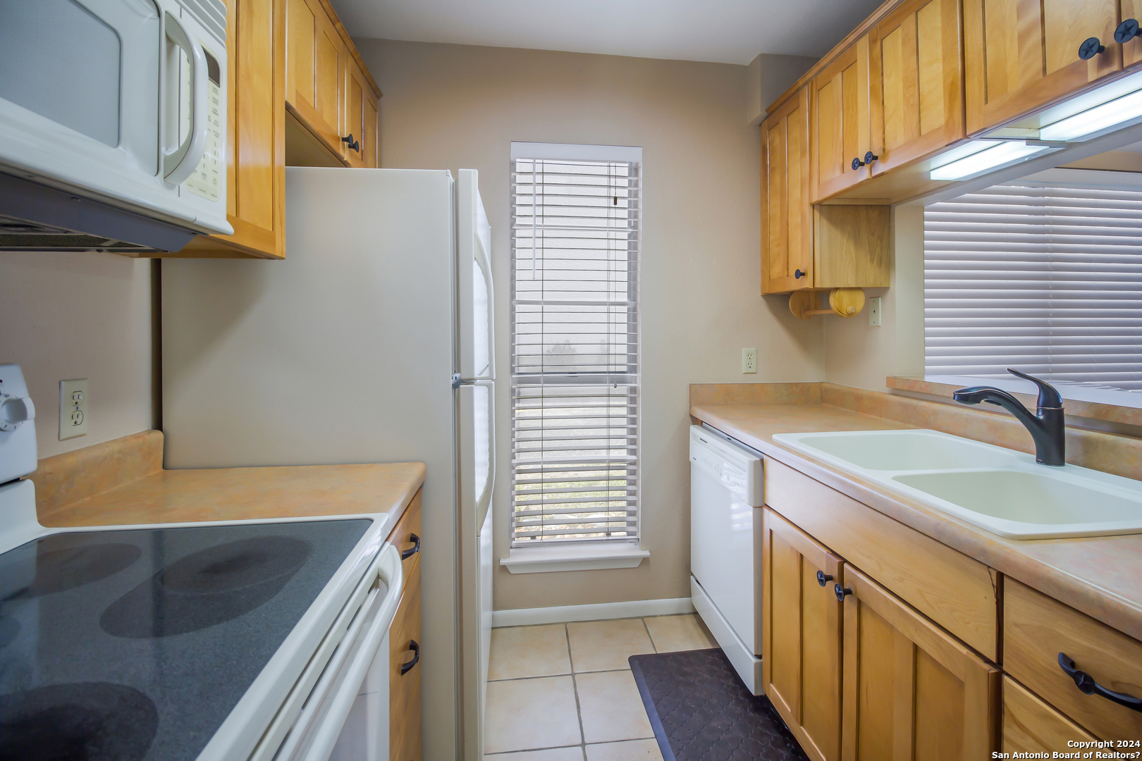 1101 Parkview Drive Canyon Lake TX 78133