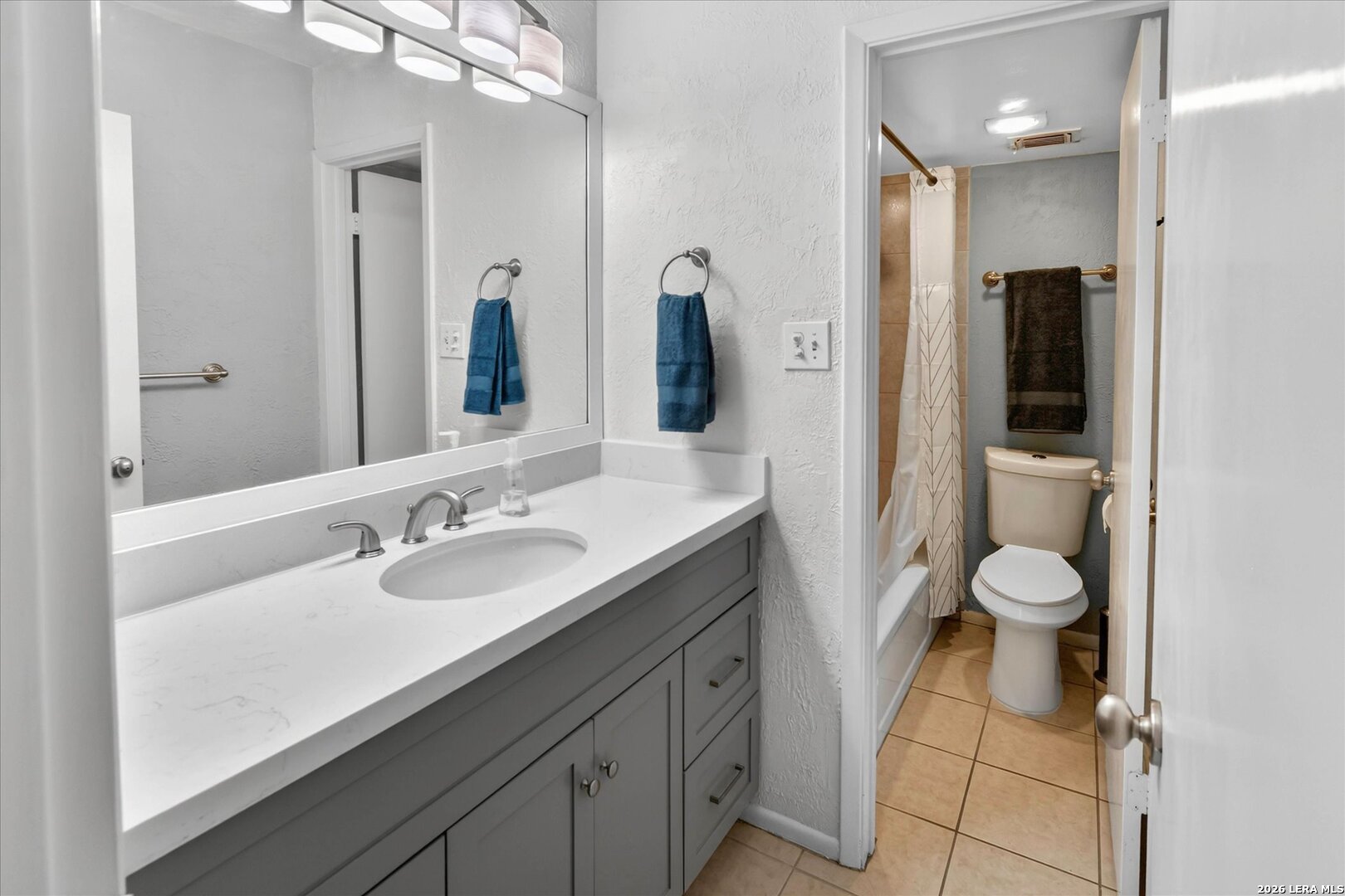 8702 Village Drive San Antonio TX 78217