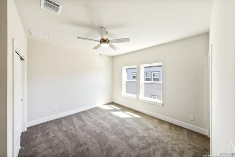 419 Ira #2101 San Antonio TX 78209