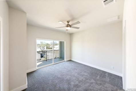 419 Ira #2101 San Antonio TX 78209