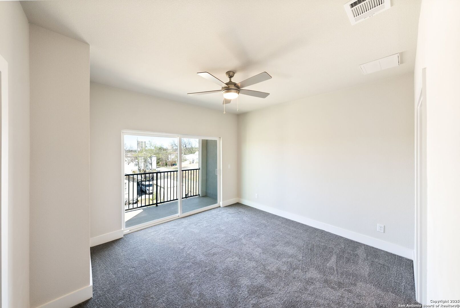 419 Ira #2101 San Antonio TX 78209