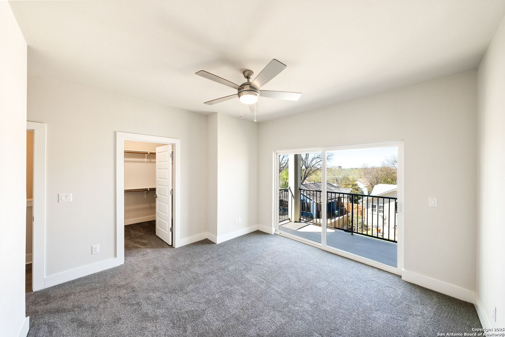 419 Ira #2101 San Antonio TX 78209