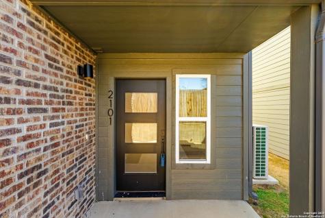 419 Ira #2101 San Antonio TX 78209