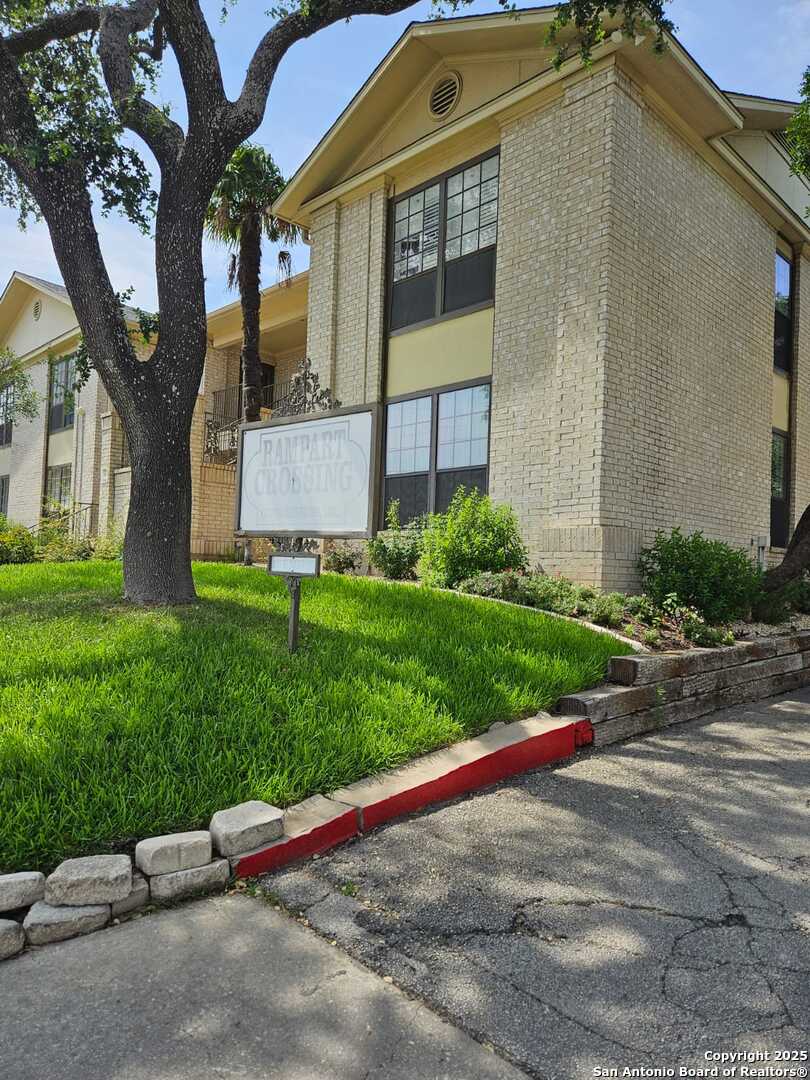 165 W Rampart San Antonio TX 78216