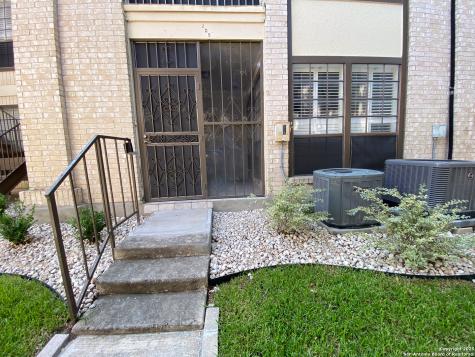 165 W Rampart San Antonio TX 78216