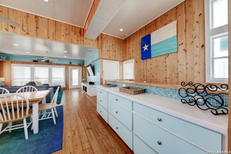 2525 S 11th Port Aransas TX 78373