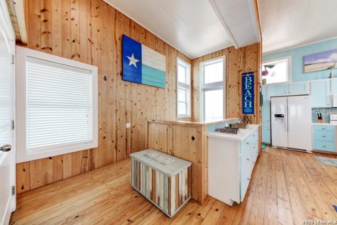 2525 S 11th Port Aransas TX 78373