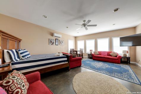 2525 S 11th Port Aransas TX 78373
