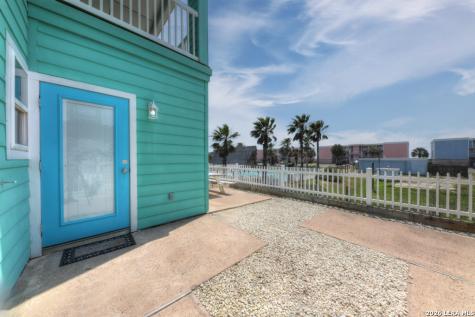 2525 S 11th Port Aransas TX 78373