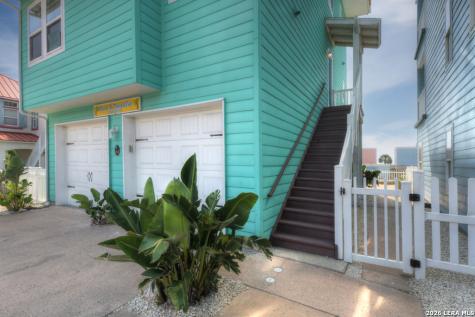 2525 S 11th Port Aransas TX 78373
