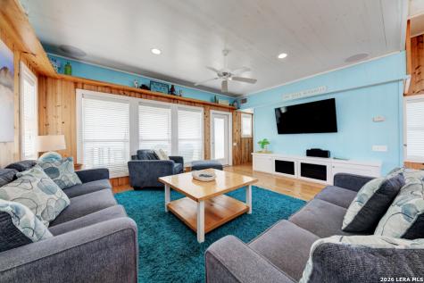 2525 S 11th Port Aransas TX 78373