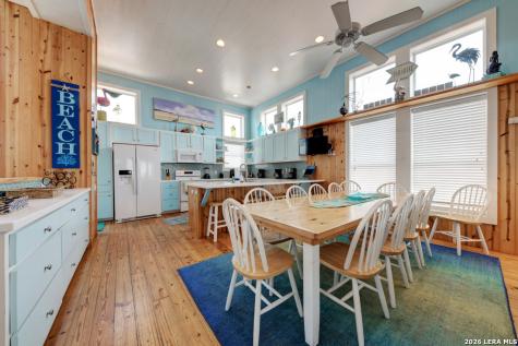 2525 S 11th Port Aransas TX 78373