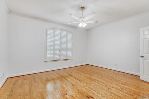 100 W El Prado San Antonio TX 78212