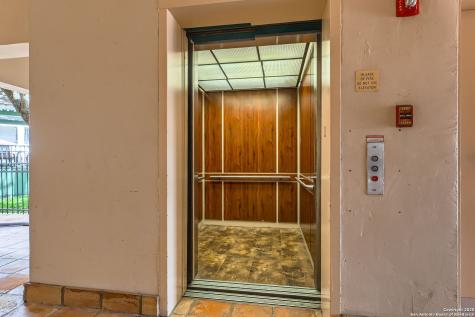 100 W El Prado San Antonio TX 78212