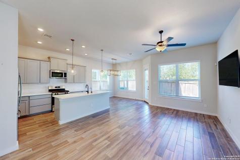 5843 Whitby Road San Antonio TX 78240