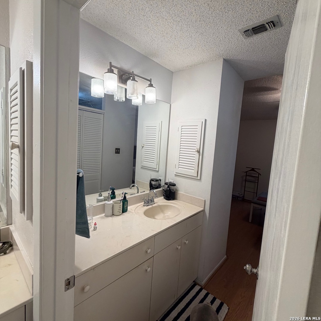 7123 Thrush View San Antonio TX 78209
