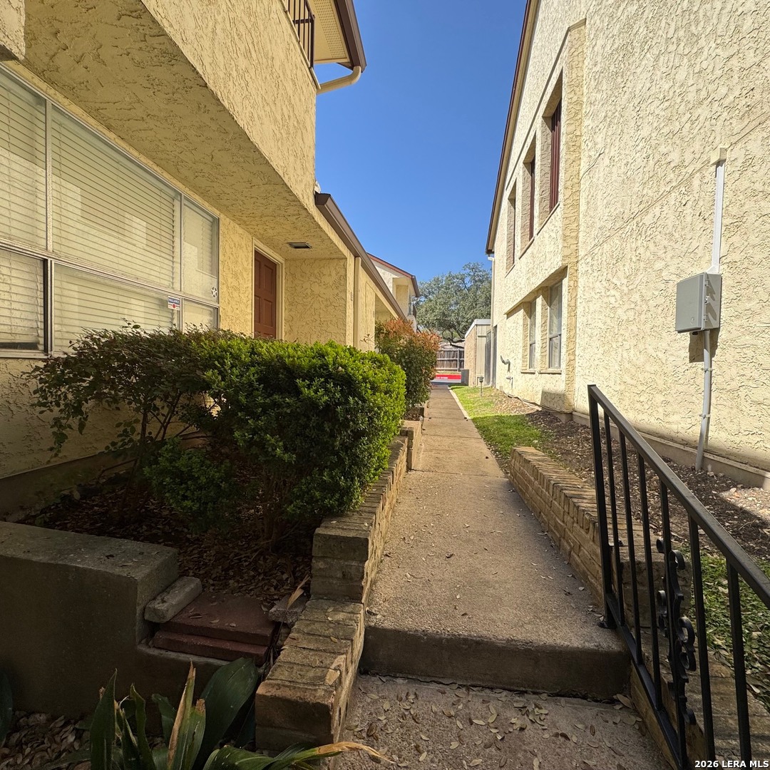 7123 Thrush View San Antonio TX 78209