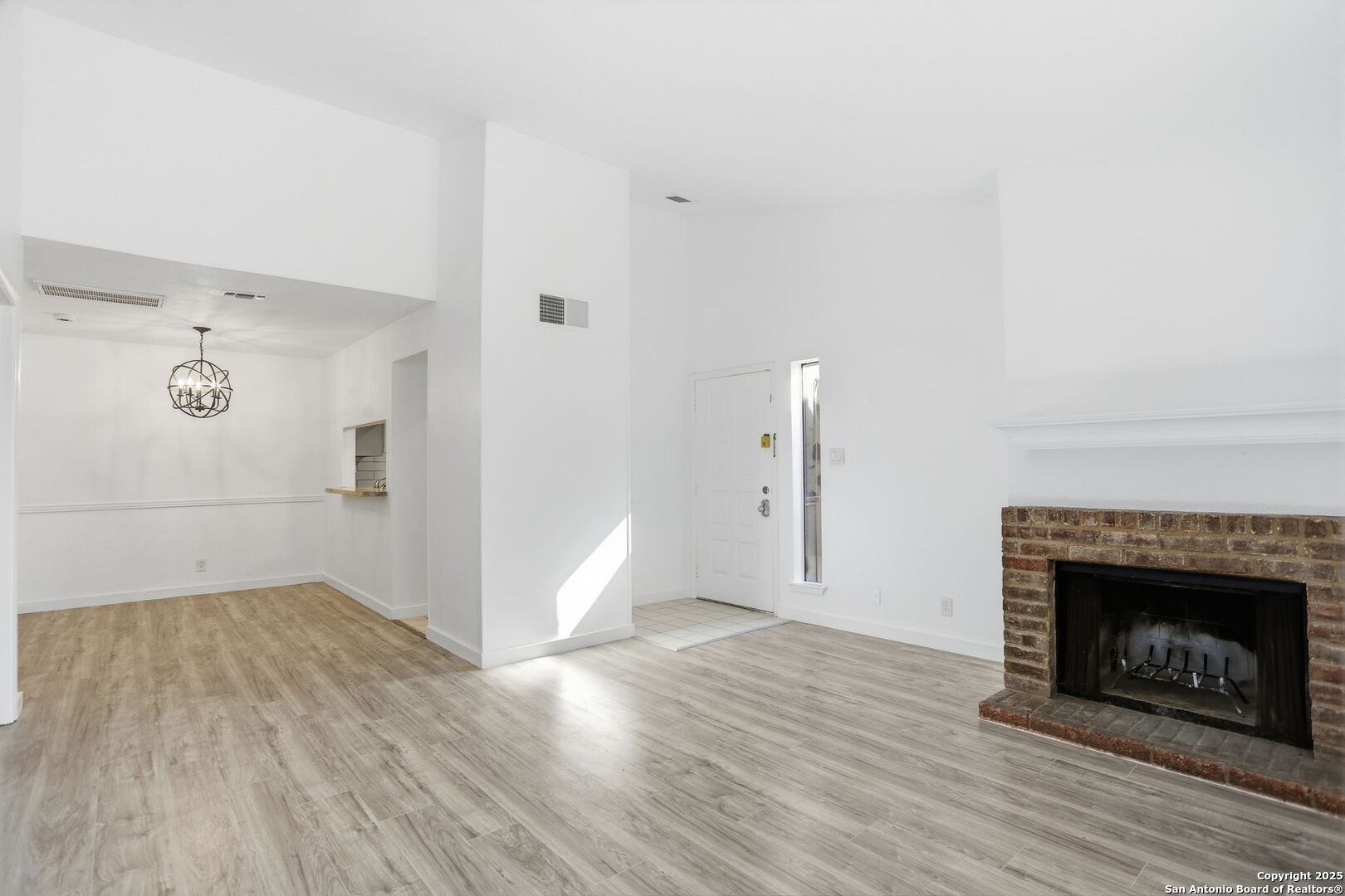 2935 Nacogdoches San Antonio TX 78217