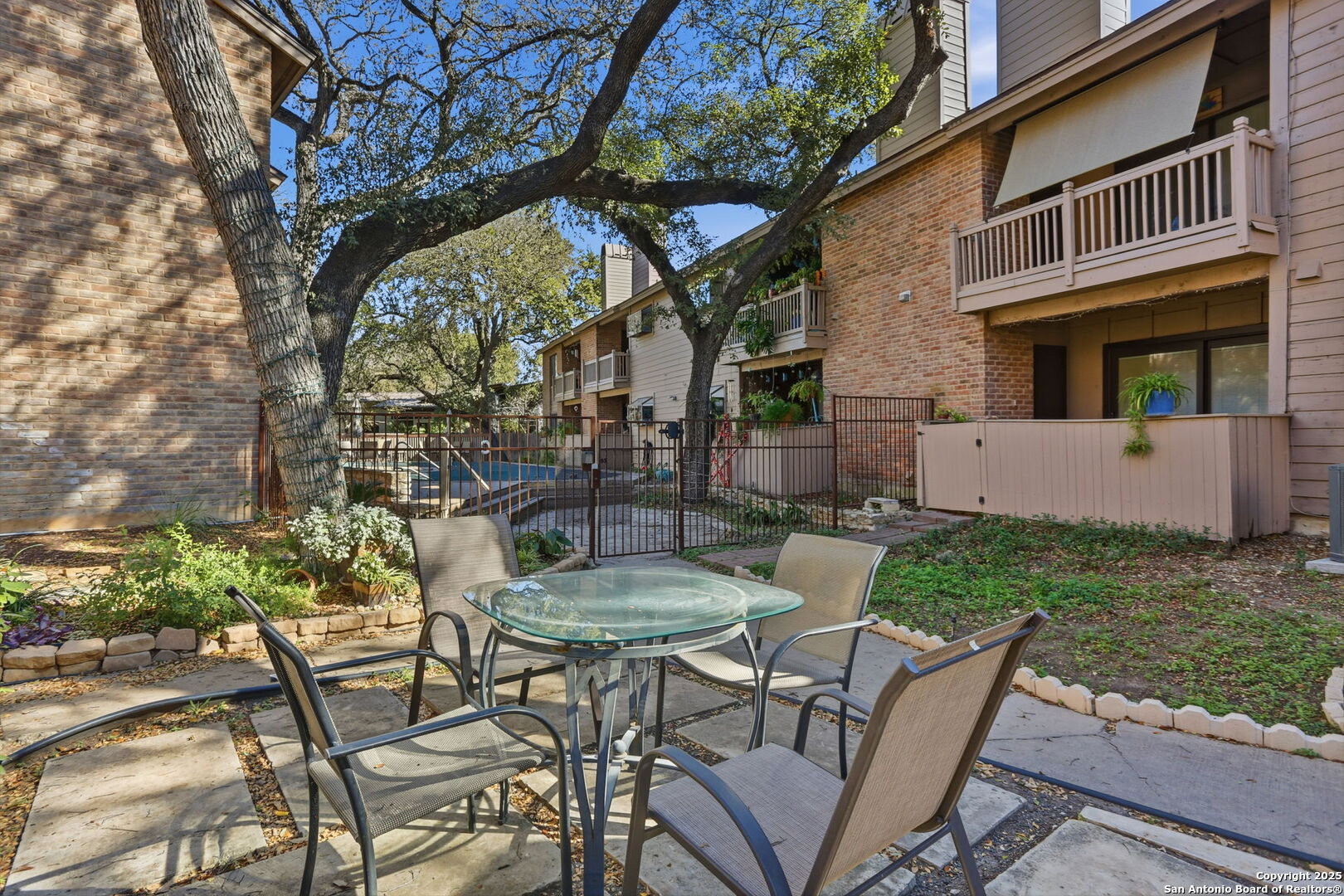 2935 Nacogdoches San Antonio TX 78217