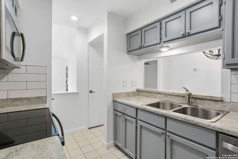 2935 Nacogdoches San Antonio TX 78217
