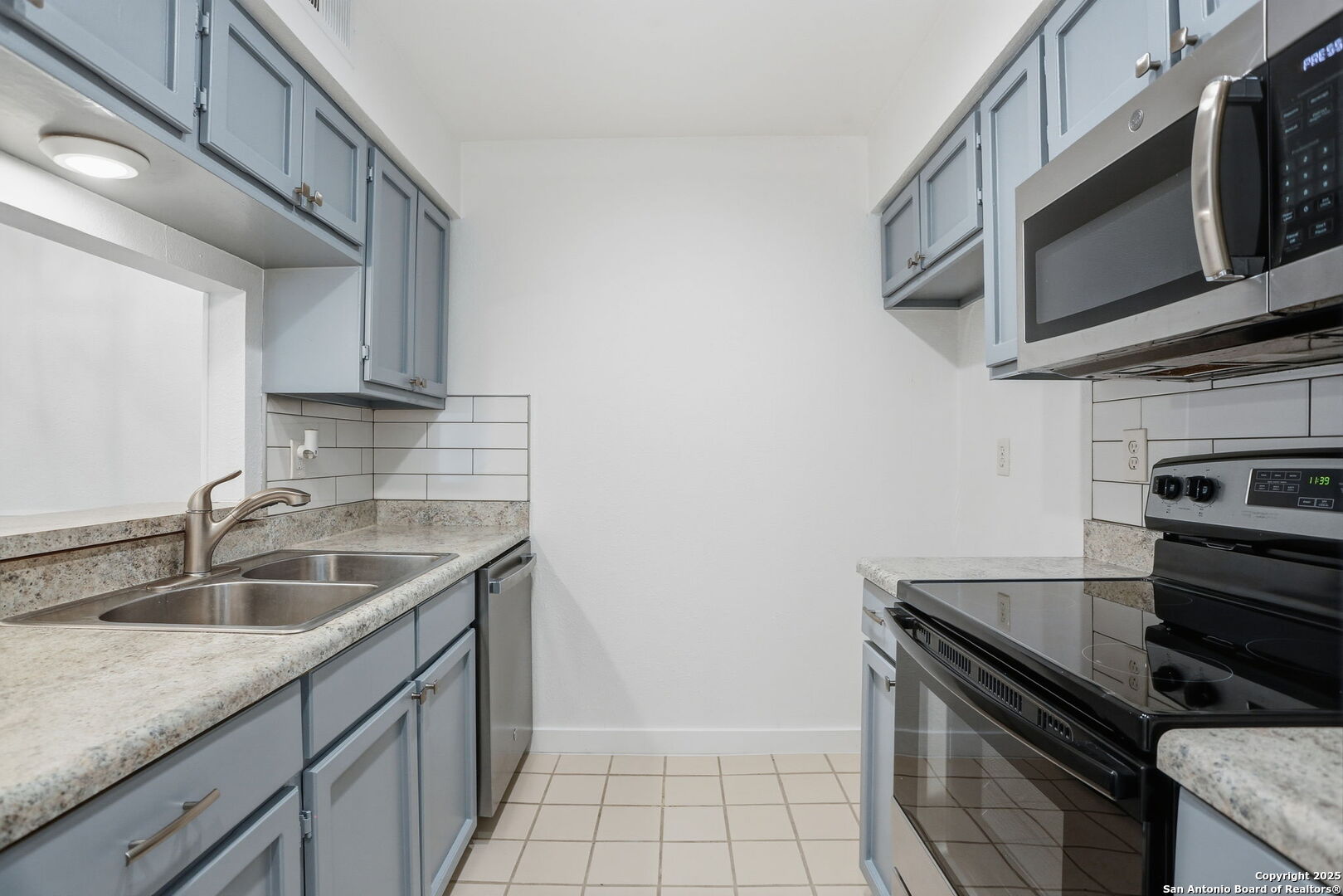 2935 Nacogdoches San Antonio TX 78217
