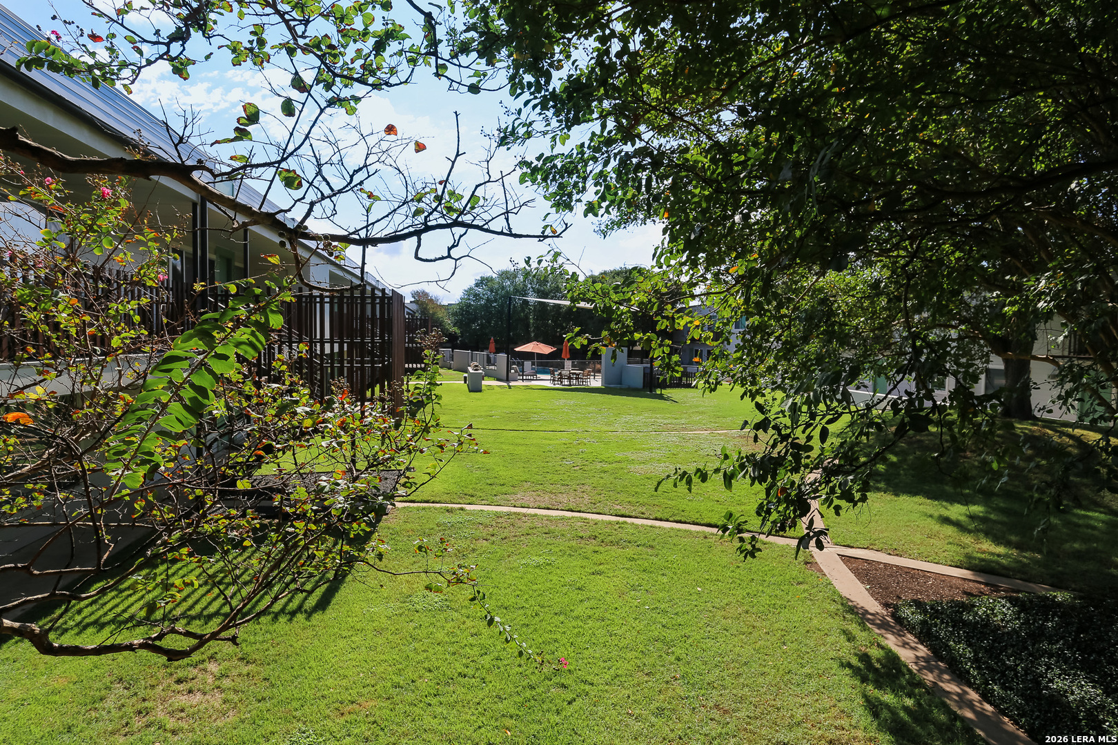 2200 Dickson Austin TX 78704