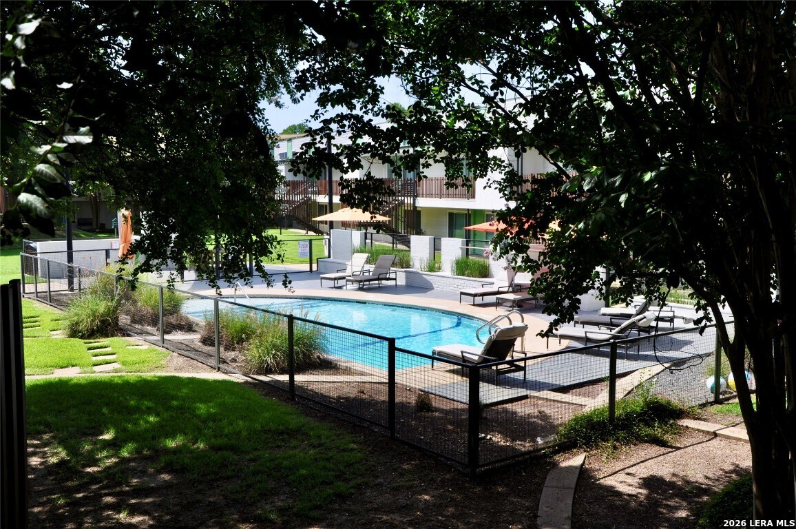 2200 Dickson Austin TX 78704