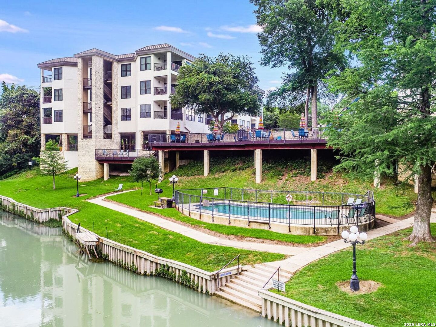 401 W Lincoln Street New Braunfels TX 78130