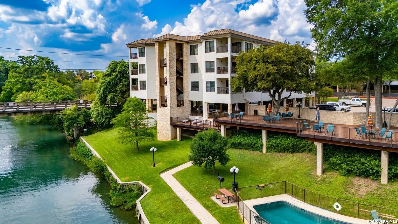 401 W Lincoln Street New Braunfels TX 78130