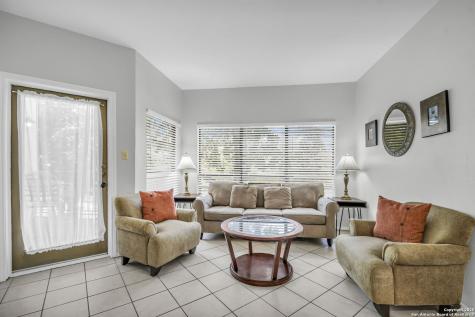 401 W Lincoln New Braunfels TX 78130