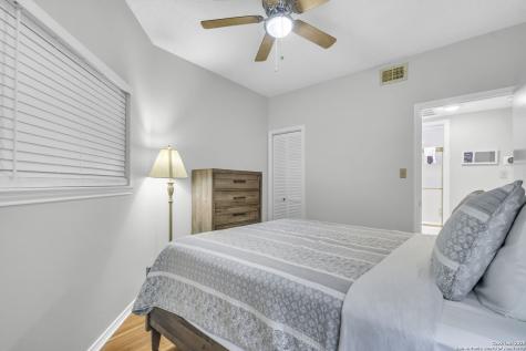401 W Lincoln New Braunfels TX 78130