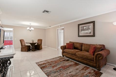 5359 Fredericksburg San Antonio TX 78229