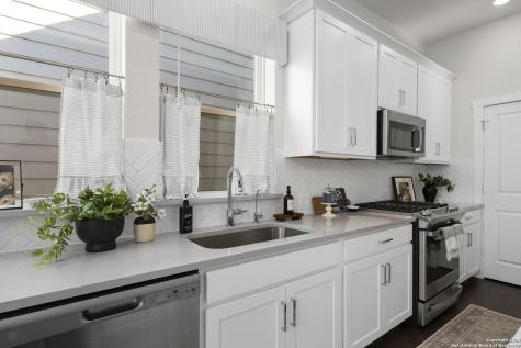 5843 Whitby San Antonio TX 78240