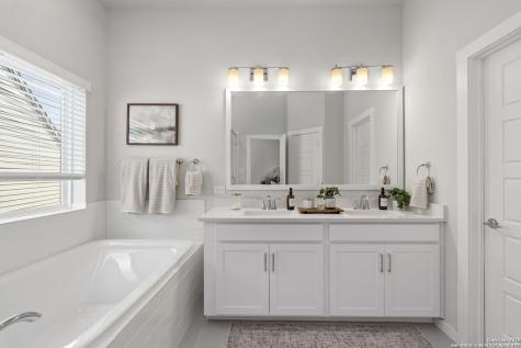 5843 Whitby San Antonio TX 78240