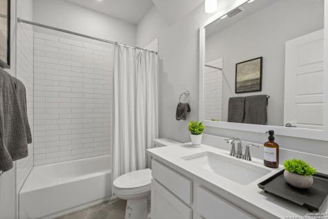 5843 Whitby San Antonio TX 78240