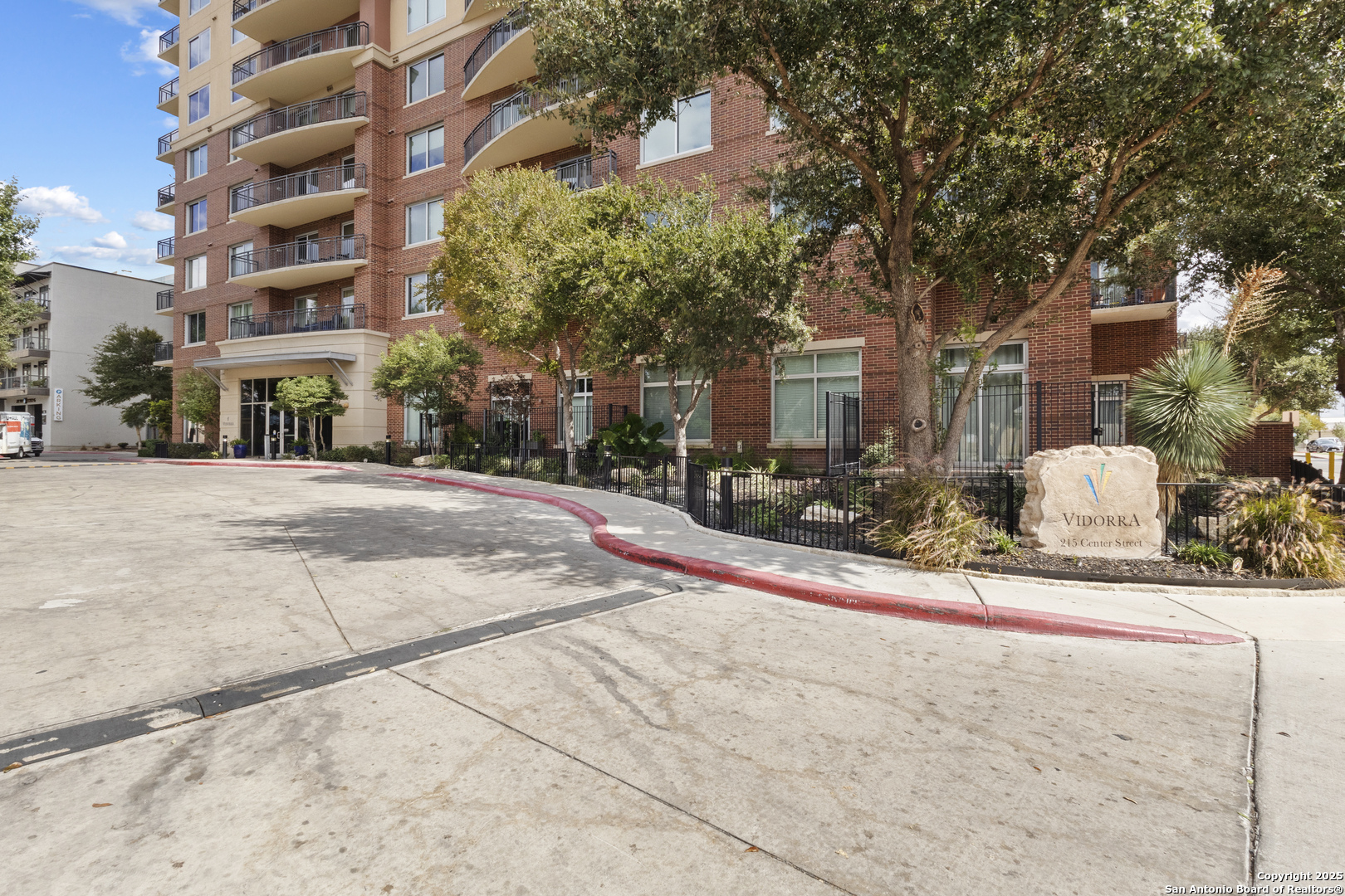 215 N Center Street San Antonio TX 78202