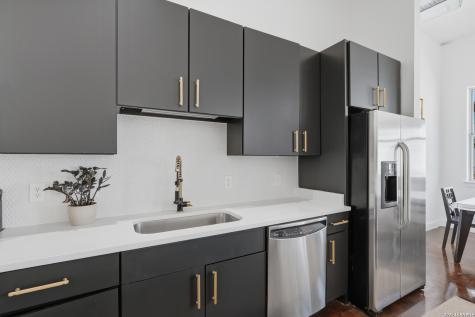 831 S Flores San Antonio TX 78204