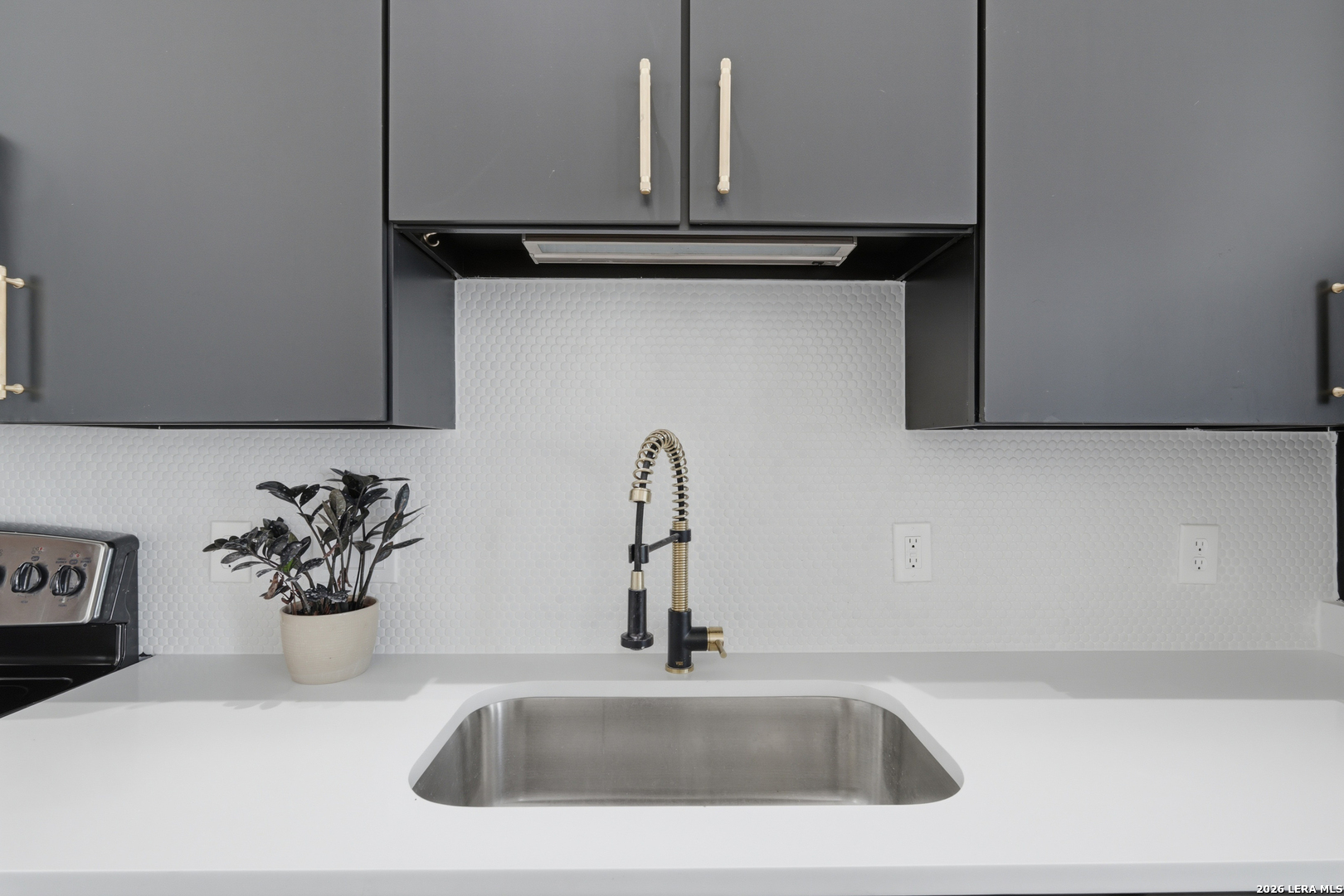 831 S Flores San Antonio TX 78204