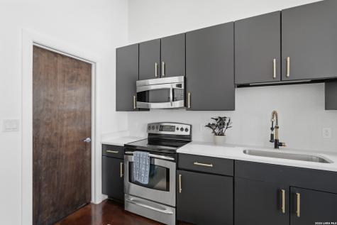 831 S Flores San Antonio TX 78204