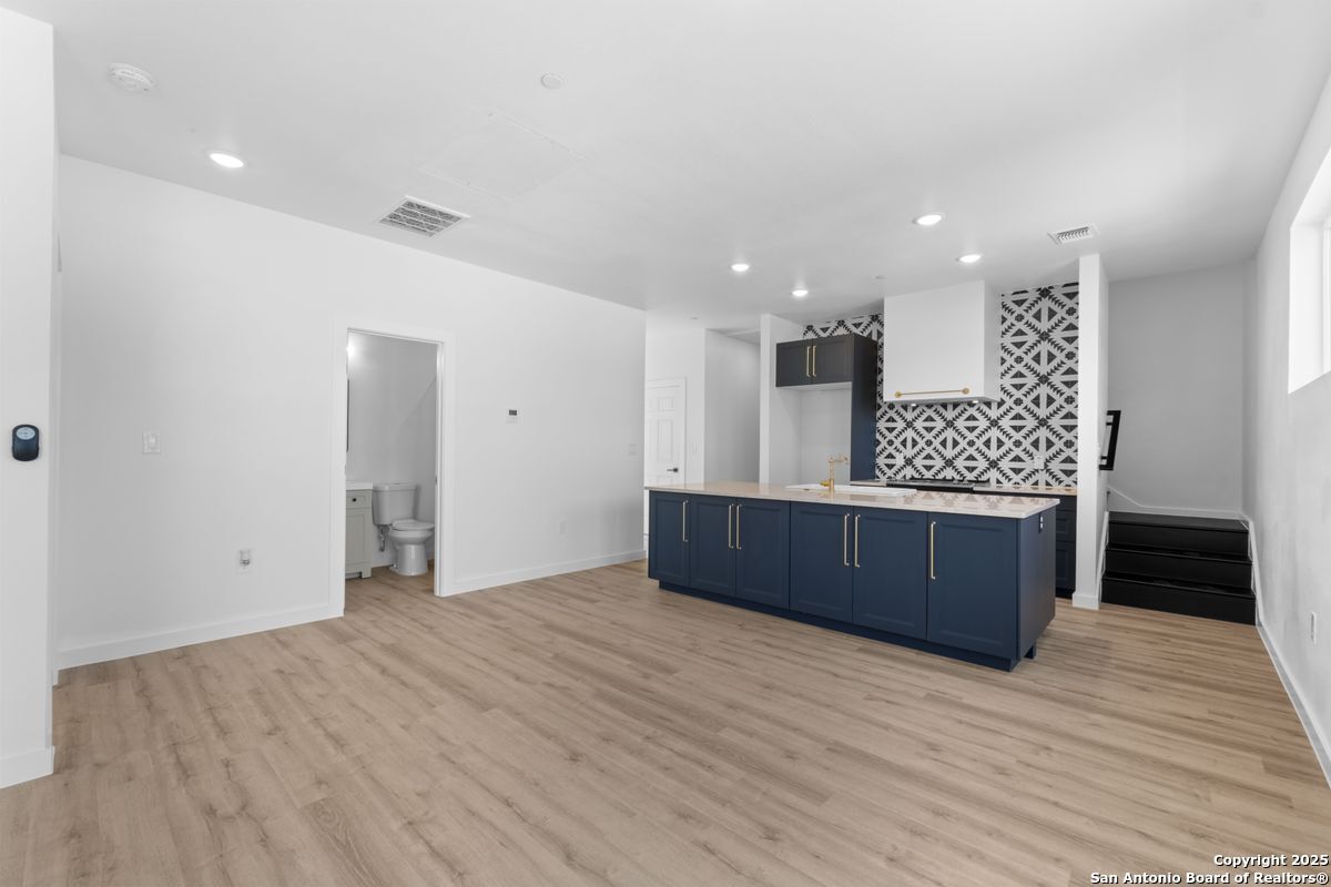 106 Bank Street San Antonio TX 78204