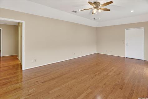 8033 N New Braunfels San Antonio TX 78209