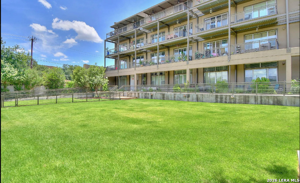 831 S Flores Street San Antonio TX 78204