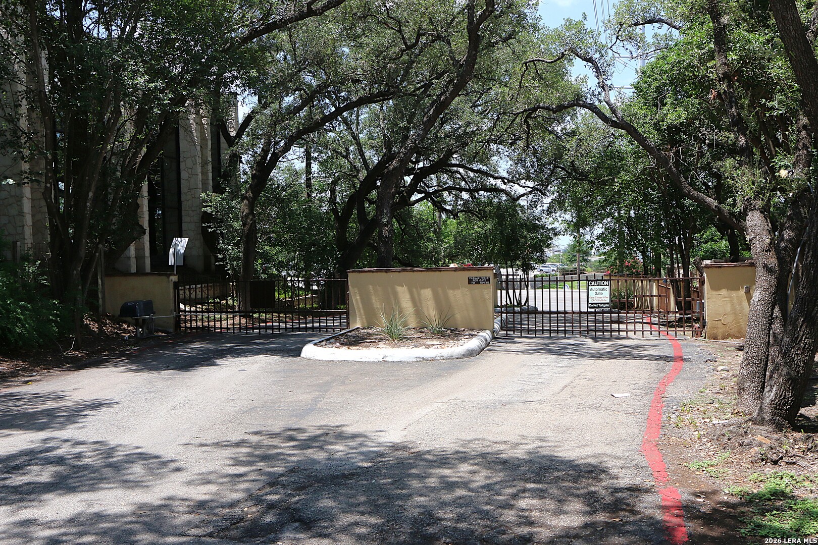 8642 Fredericksburg San Antonio TX 78240