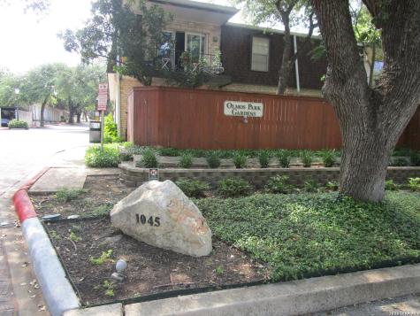 1045 Shook Avenue Olmos Park TX 78212