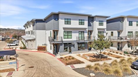 1208 N Academy Avenue New Braunfels TX 78130